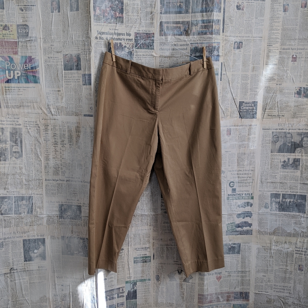 Talbots Khaki capris size 16